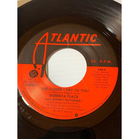 Roberta Flack "The Closer I Get To You" 45 RPM Vinyl Record With Sleeve 1977 Atl - Picture 4 of 5